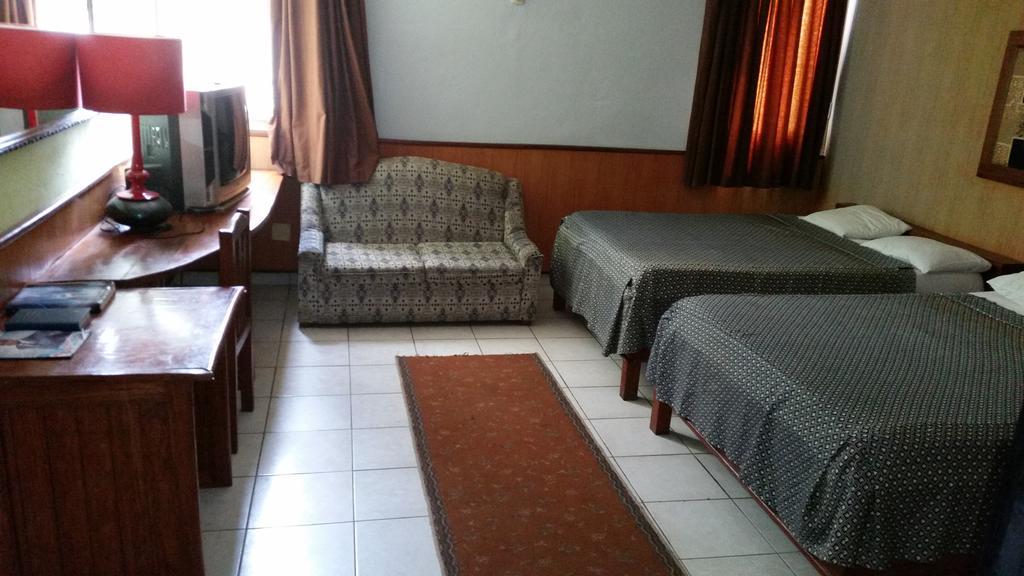 Saffana Hotel دوالا الغرفة الصورة